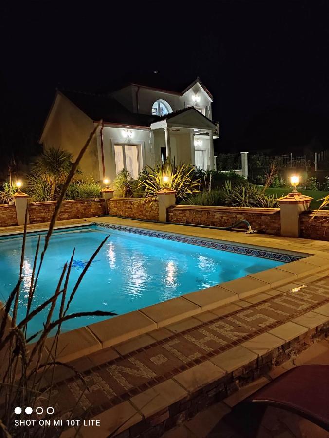 Villa Angelina Montévrain Exterior foto